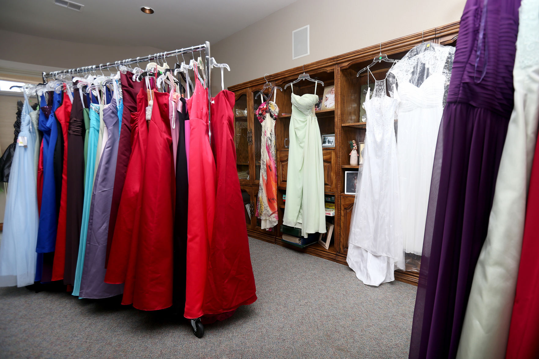 20210429-news-prom-mc-3.JPG